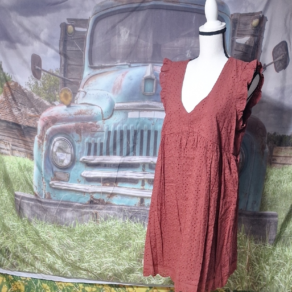 NWT Women's Rust Sleeveless Top